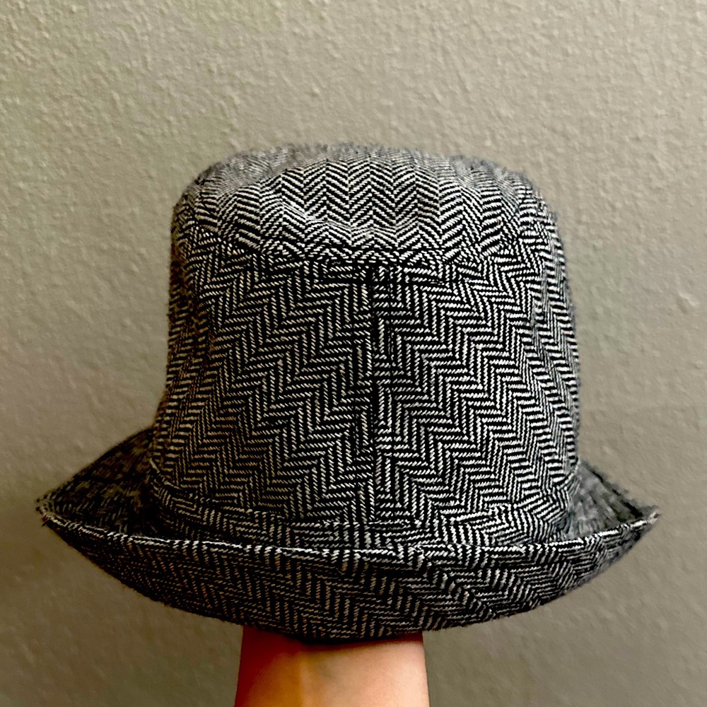 Hat - Picture 4 of 4